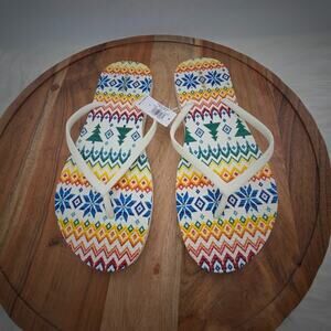 Old Navy NWT Woman's Size 8 Colorful Nordic Fair Isle Print Flip Flops‎